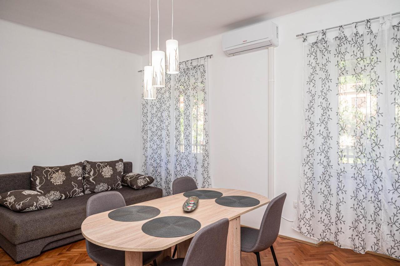 Apartment Marta Rasa Exterior photo